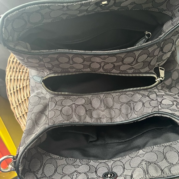 Coach Phoebe Black/Charcoal Shoulder Bag in Outline Signature Jacquard - Picture 2 of 10
